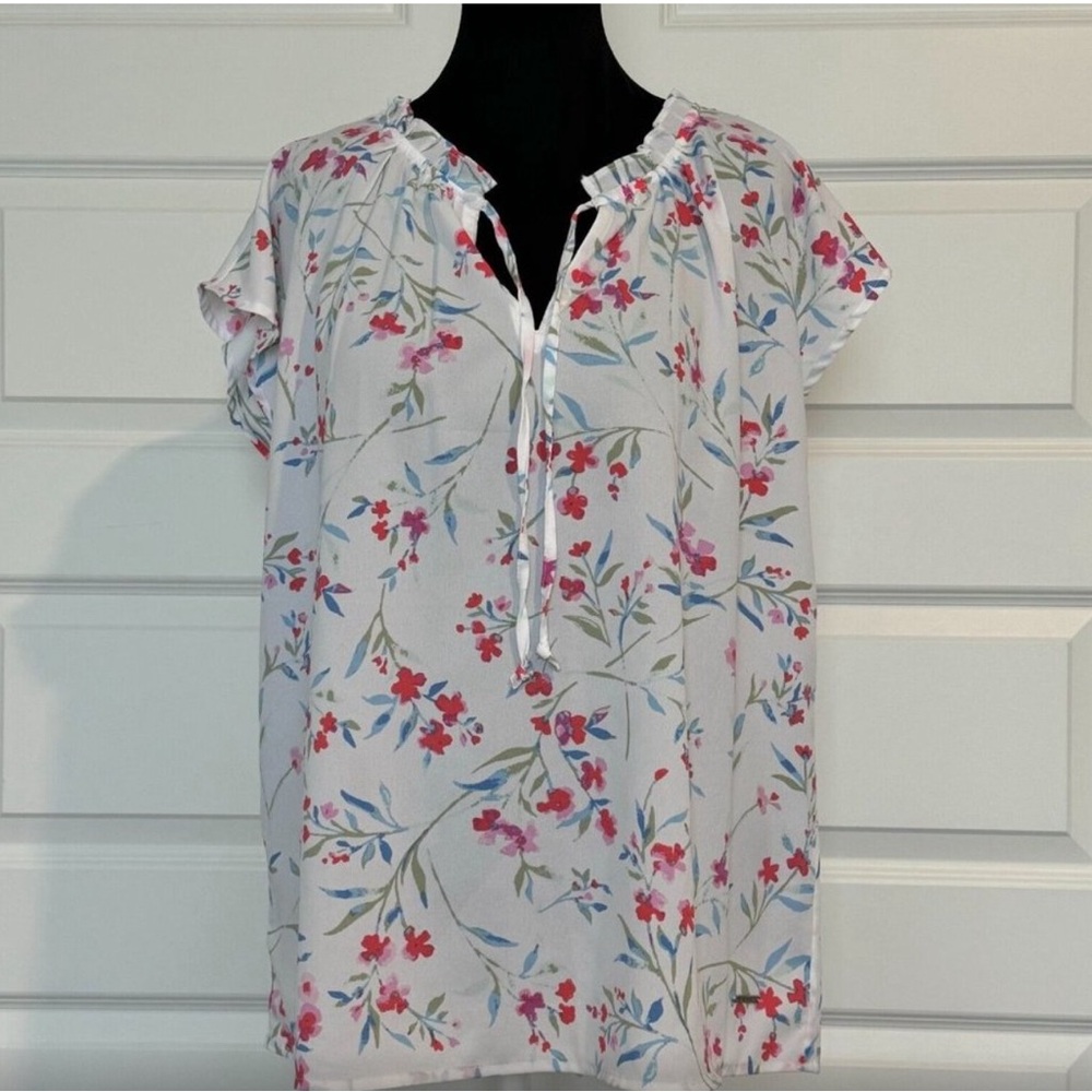 Nautica women’s top. Size XL. Great condition.